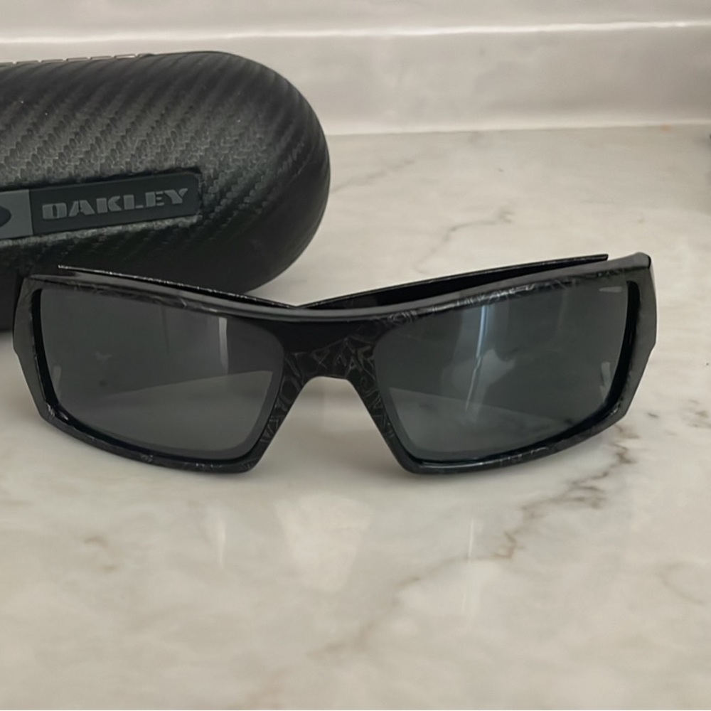 Polarized Oakley Gascan Sunglasses Black With Silver Logo And Etching